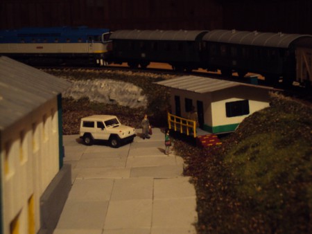 výrobu budovy som nepopisoval. je prakticky totožná s inými balzovými stavbami